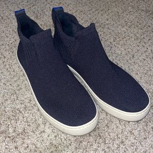 Rothys The Chelsea Boot size 6.5 Navy